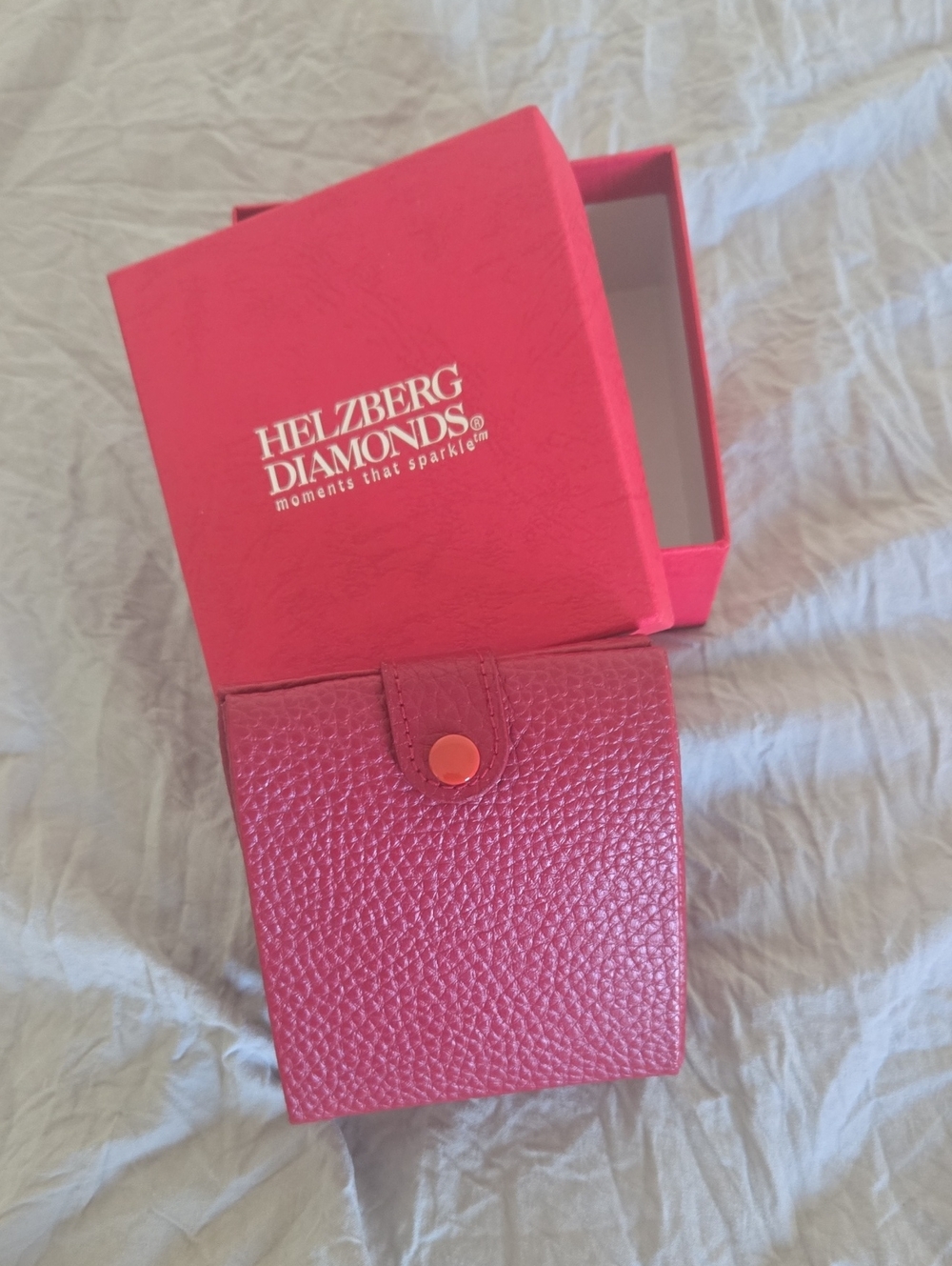 Helzberg Diamonds Red Jewelry Travel Case